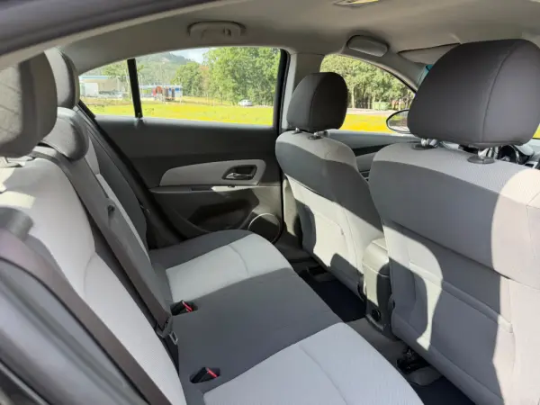 Chevrolet Cruze 12