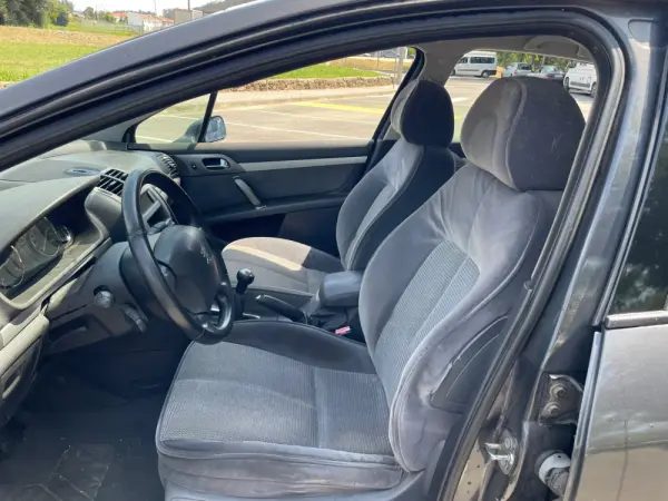 Peugeot 407 6