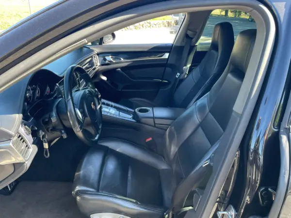 Porsche Panamera 6