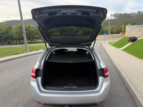Peugeot 308 1.2 PureTech Style 9