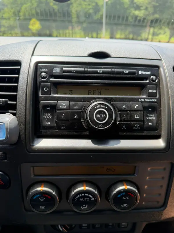 Nissan Navara 12