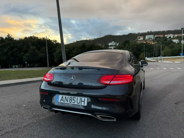 Mercedes-Benz C 300 Outro 14