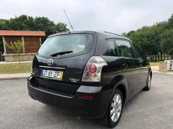 Toyota Corolla Verso 4