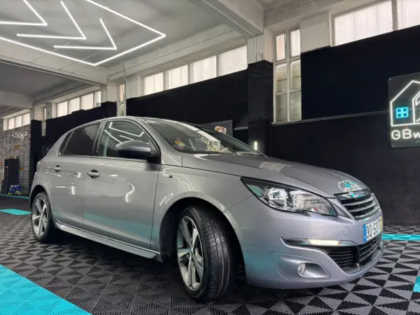 Peugeot 308 9