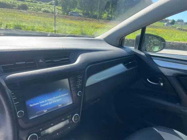 Toyota Avensis 14