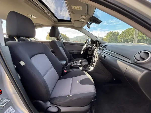 Mazda 3 10
