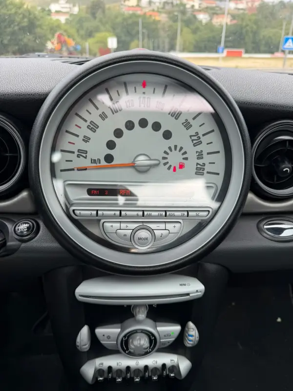 MINI Clubman Cooper D 12