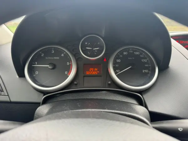 Peugeot 207 5