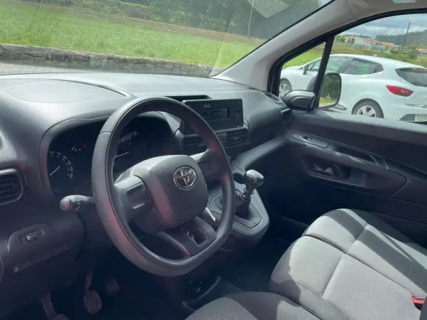 Toyota Proace City Verso 8