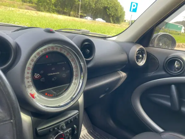 MINI Countryman 21