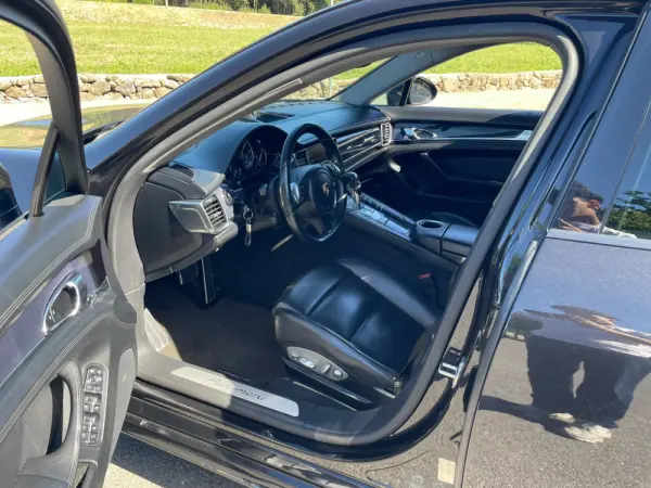 Porsche Panamera 19