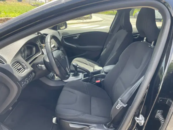 Volvo V40 10