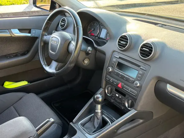 Audi A3 2.0 TDI Ambiente 8