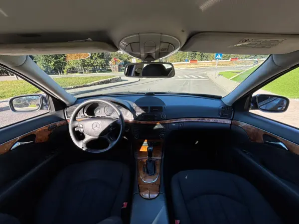 Mercedes-Benz E 220 CDi Classic BE Auto. 4