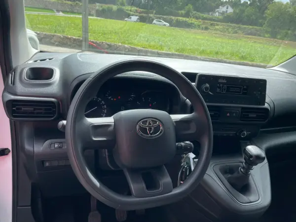 Toyota Proace City Verso 10