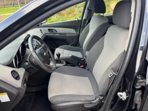 Chevrolet Cruze 8
