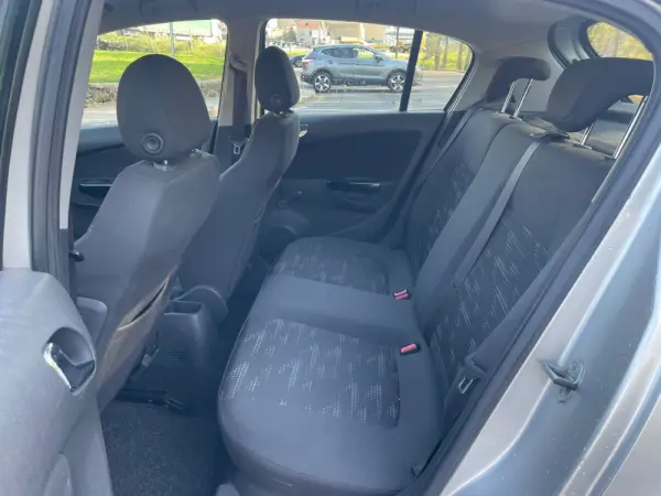 Opel Corsa 12