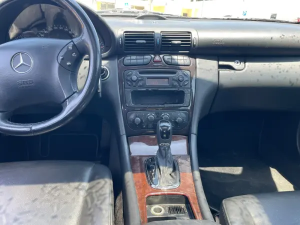 Mercedes-Benz C 200 2