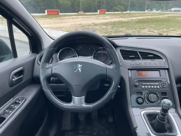 Peugeot 5008 13