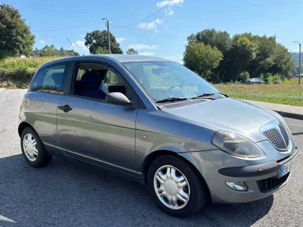 Lancia Ypsilon 6