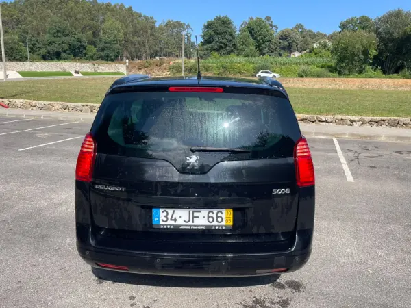 Peugeot 5008 12