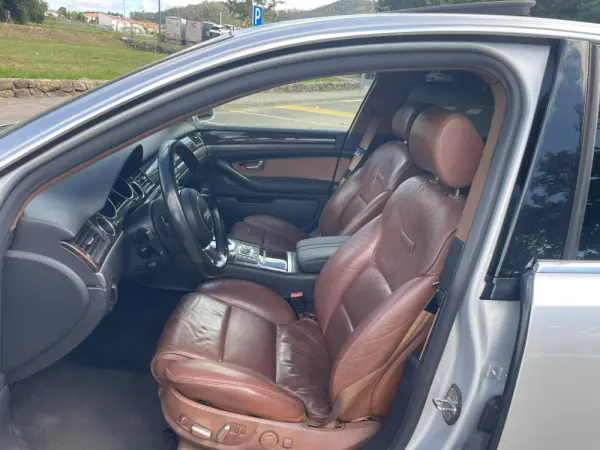 Audi A8 4