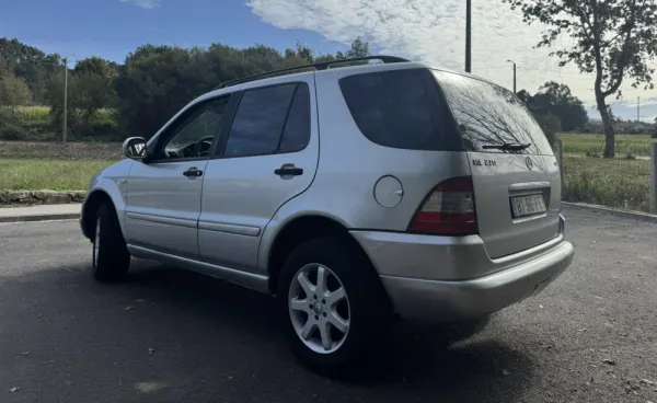 Mercedes-Benz ML 270 7