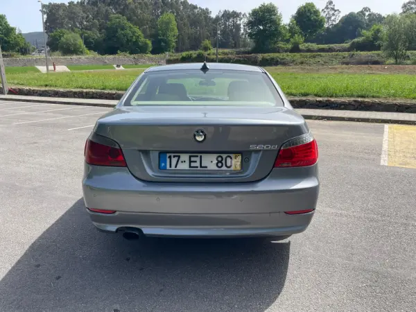 BMW 520 11
