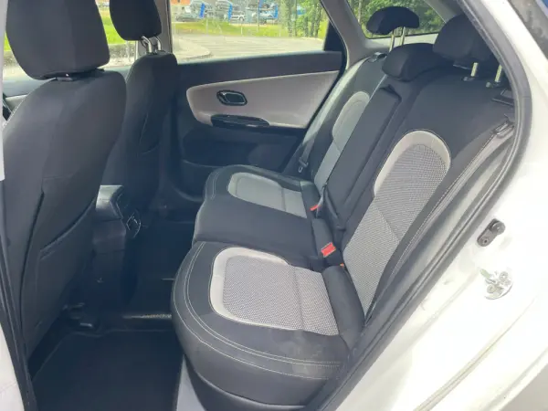 Kia Ceed 8