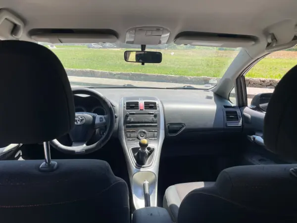 Toyota Auris 18