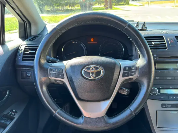 Toyota Avensis 4