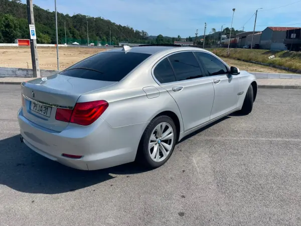 BMW 730 d 9