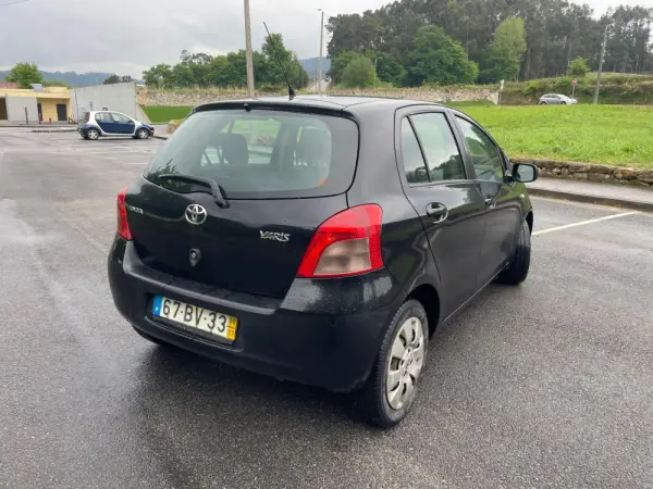 Toyota Yaris 12