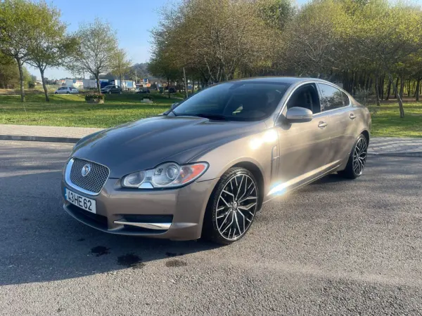 Jaguar XF 1