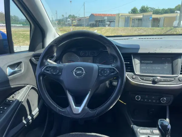 Opel Crossland X 8