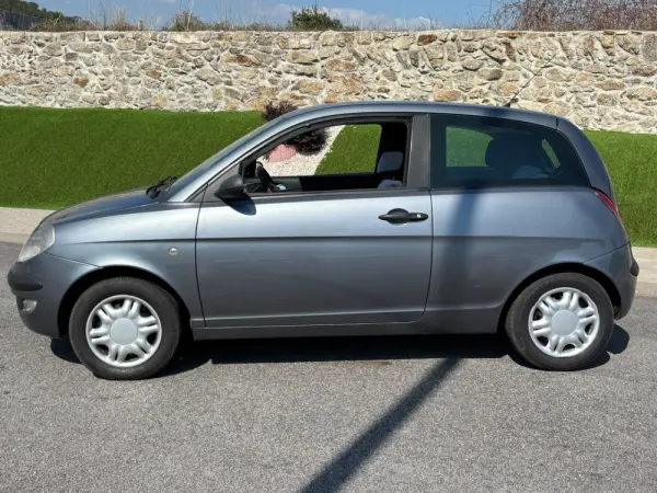 Lancia Ypsilon 9
