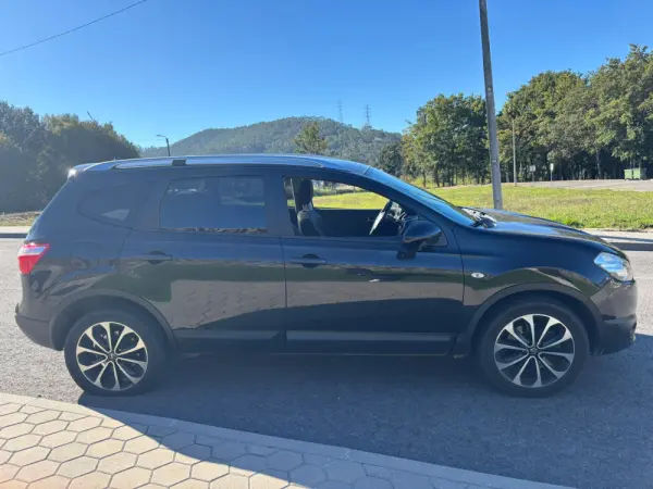 Nissan Qashqai +2 9