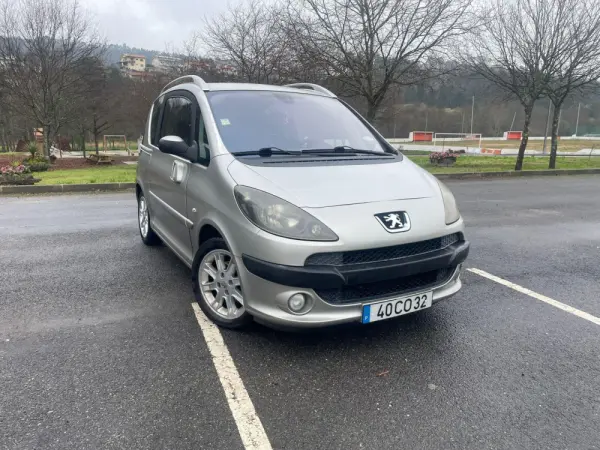 Peugeot 1007 2
