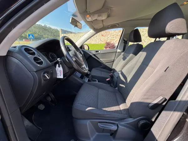 Volkswagen Tiguan 8