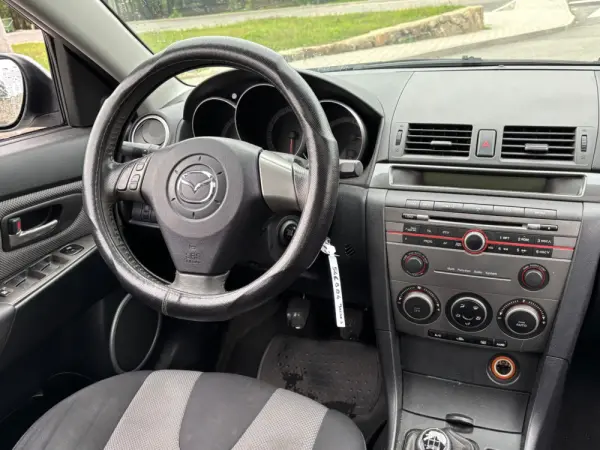 Mazda 3 6