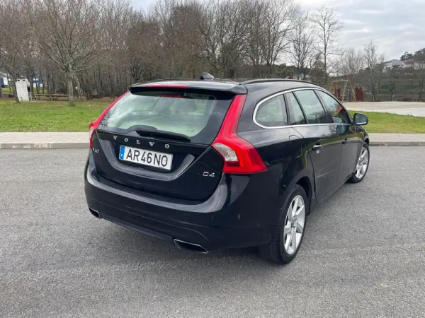 Volvo V60 5