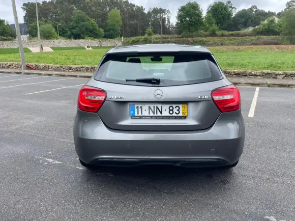 Mercedes-Benz A 180 d Urban 6