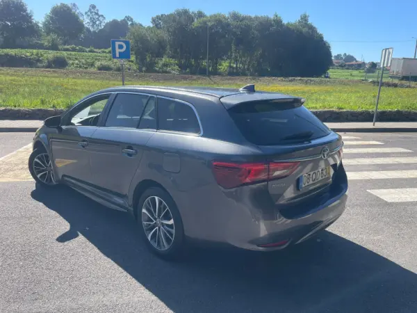 Toyota Avensis 15