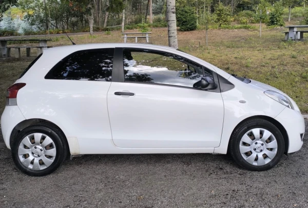 Toyota Yaris 11