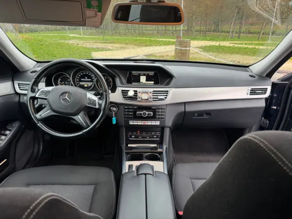 Mercedes-Benz E 300 Bluetec Hybrid Elegance 13