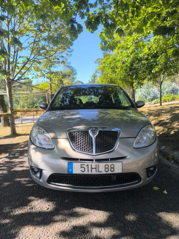 Lancia Ypsilon 10