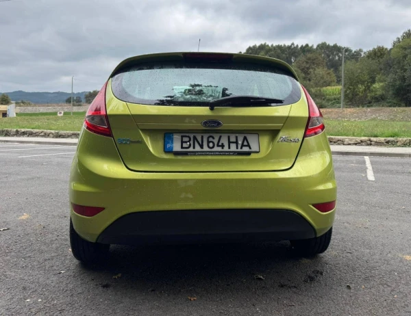 Ford Fiesta 13