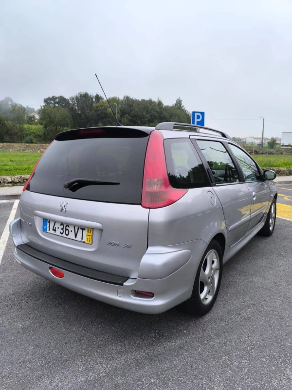 Peugeot 206 11