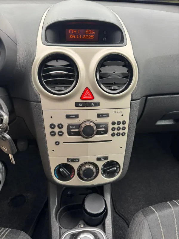 Opel Corsa 11