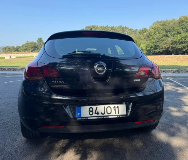 Opel Astra 9
